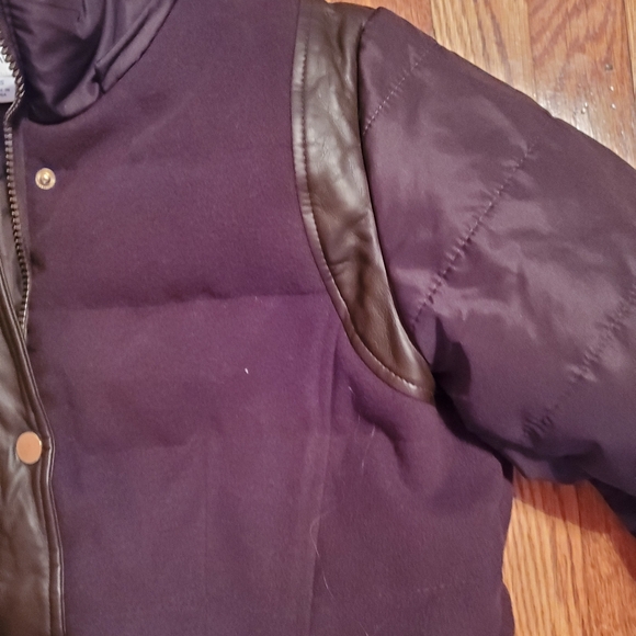 Two-Tone Puffer Coat - Picture 7 of 9